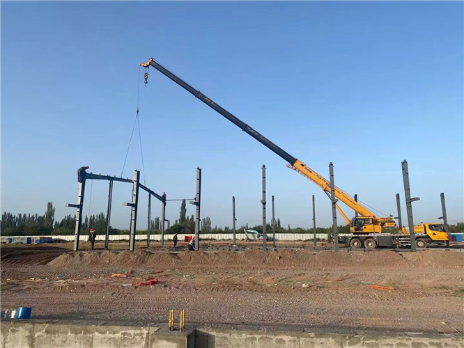 仲巴县夜间、节假日作业是否有加价？加价比例多少？