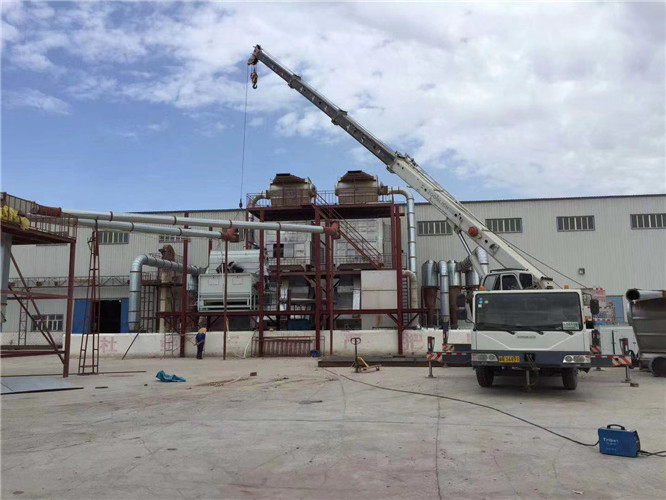 仲巴县“手脚齐动”—— 吊车的 “协同作业” 技术