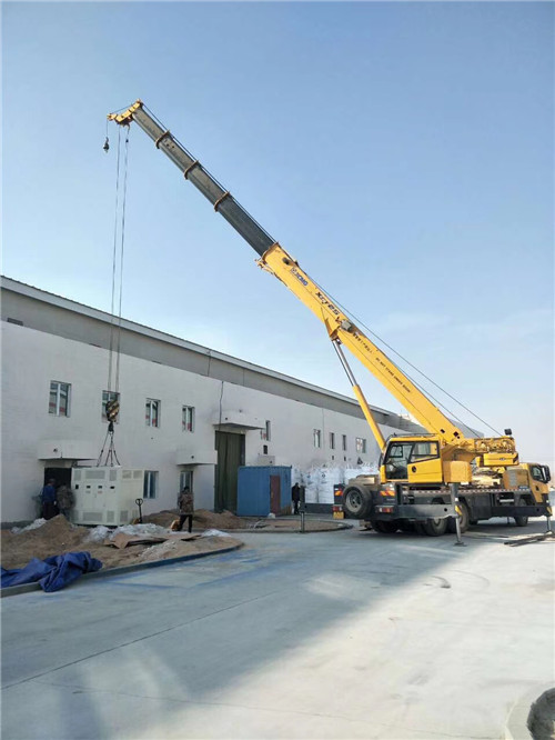 仲巴县“超载就喊停”—— 吊车的 “重量保镖” 技术